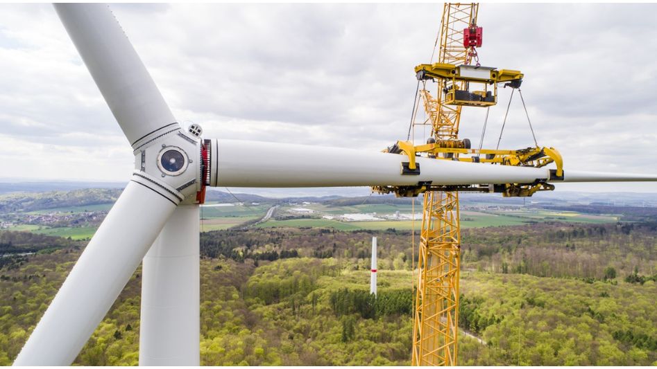 What Are Wind Turbine Blades Made Of? Could They Be Recycled